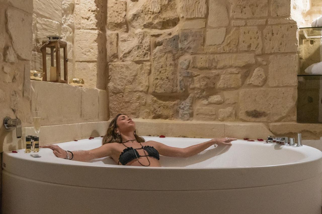 לצ'ה Le Nicchie Luxury Rooms מראה חיצוני תמונה