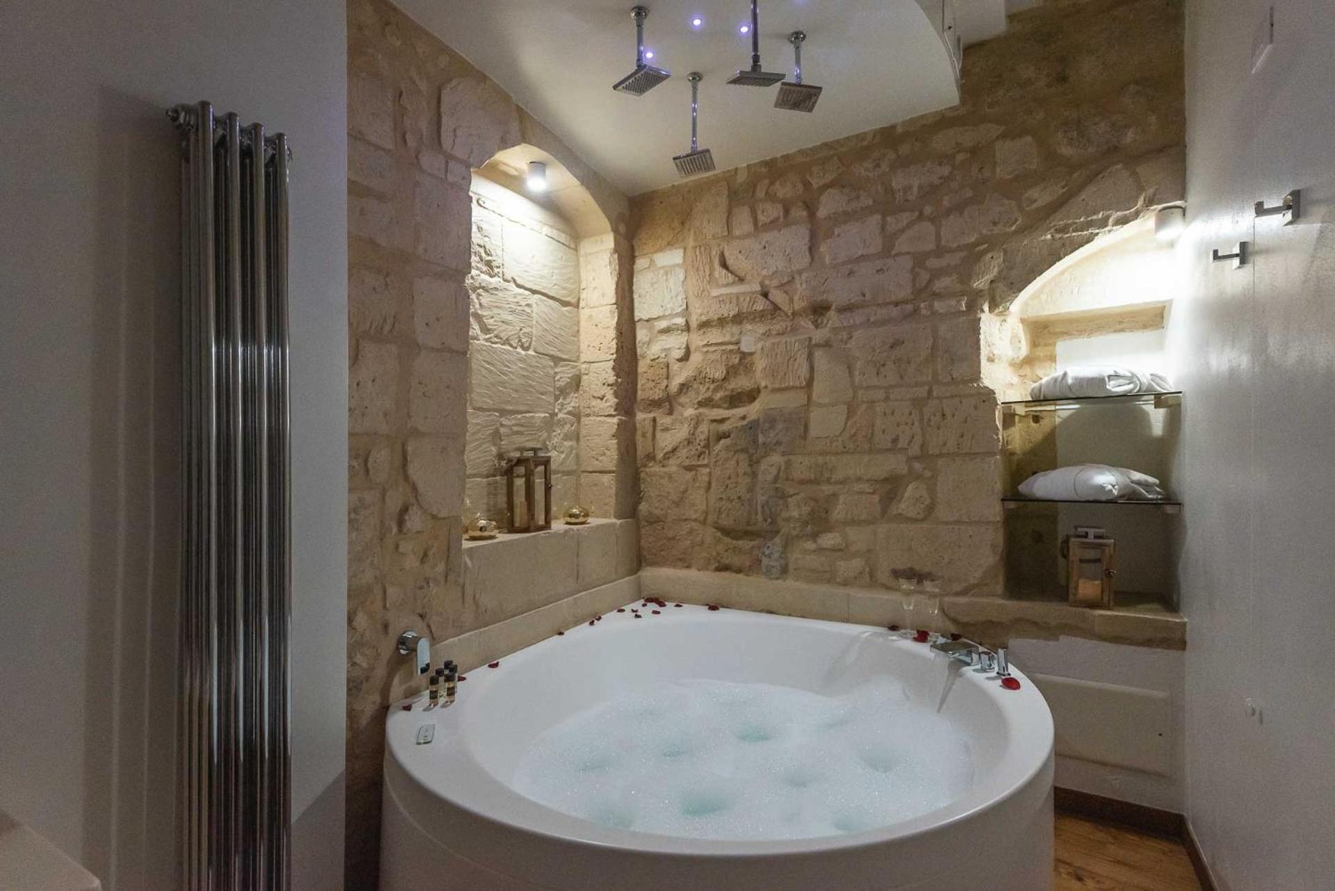 לצ'ה Le Nicchie Luxury Rooms חדר תמונה