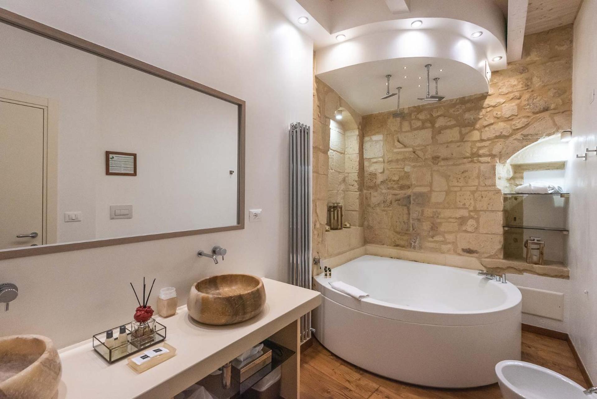 לצ'ה Le Nicchie Luxury Rooms מראה חיצוני תמונה