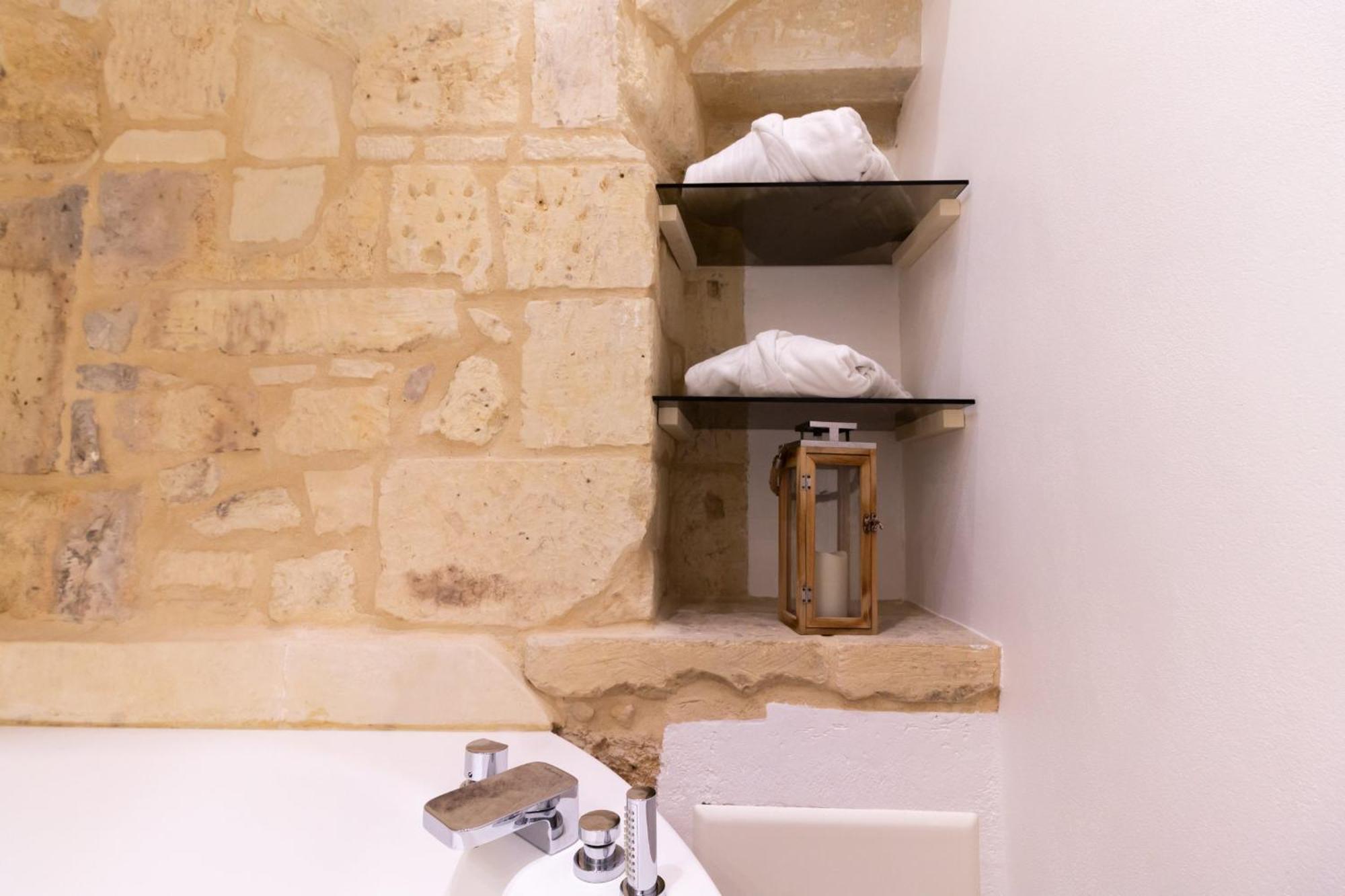 לצ'ה Le Nicchie Luxury Rooms מראה חיצוני תמונה